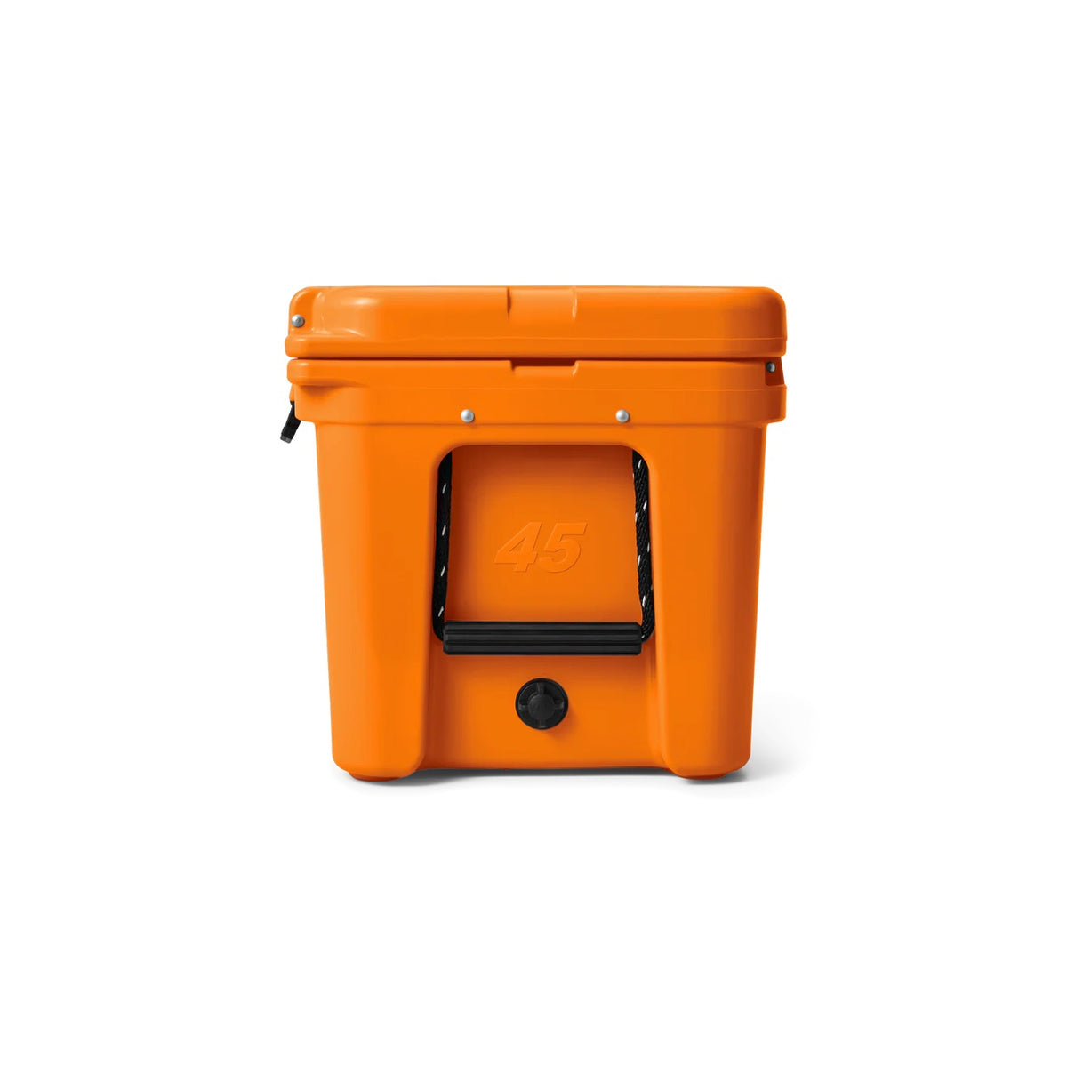 Die YETI® Kühlbox Tundra 45 - King Crab ist eine leuchtend orangefarbene Kühlbox mit einem schwarzen Griff, einer stabilen Konstruktion, der eingeprägten Nummer 45 auf der Vorderseite, einem sicheren Deckel und einem Abflussstopfen in der Nähe des Bodens.