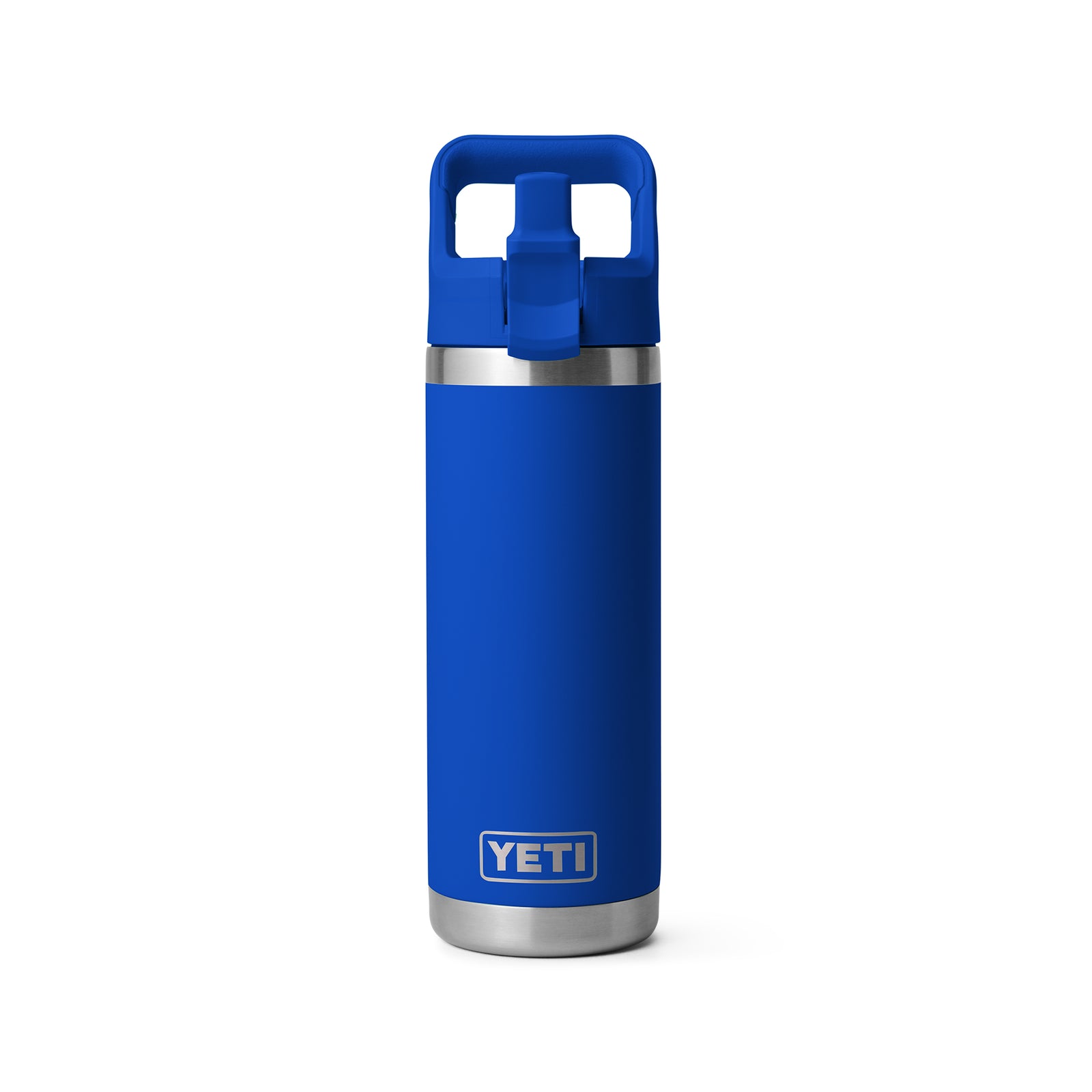 Die YETI® Flasche Rambler 18 Oz Straw Bottle in Royale Blue hat einen passenden blauen Griffdeckel, einen silbernen Boden und ein vakuumisoliertes Edelstahl-Design. Die stilvolle Flasche zeigt das YETI-Logo auf der unteren Vorderseite.
