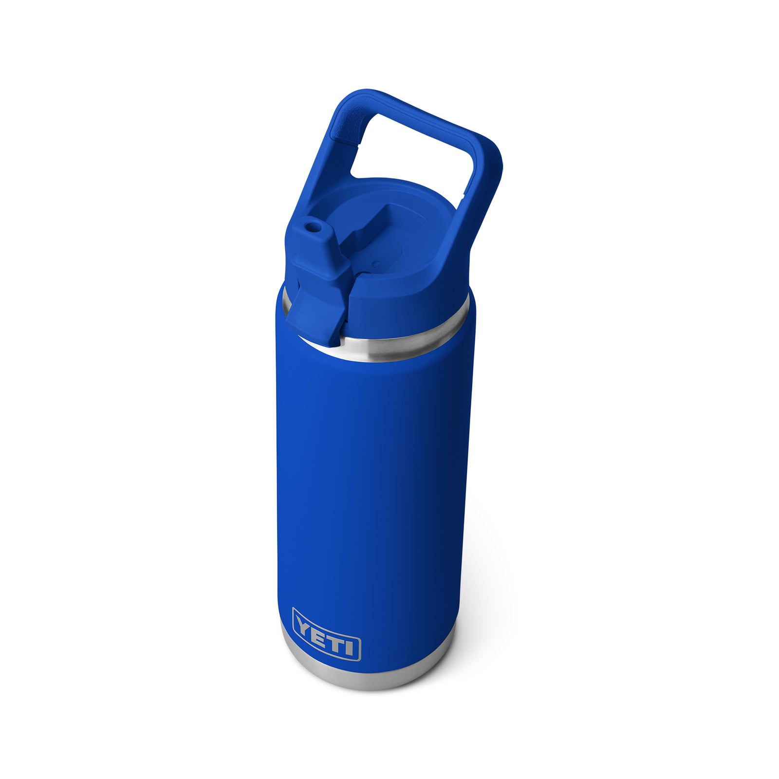 Eine YETI® Flasche Rambler 26 Oz Straw in Royale Blue, von oben gesehen auf einem weißen Hintergrund. Das YETI-Logo befindet sich in der Nähe des Bodens; seine doppelwandige Vakuumisolierung hält Getränke stundenlang kalt.