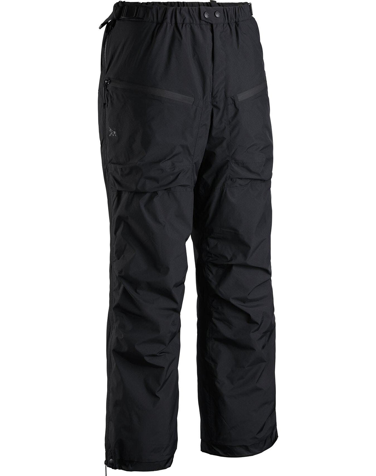 Die ARC'TERYX LEAF Arc'teryx Cold WX Pant LT Gen2 - Black ist mit CLIMASHIELD isoliert, hat Reißverschlusstaschen und einen elastischen Bund - ideal als taktische Kaltwetterhose für den Outdoor-Einsatz, hier vor weißem Hintergrund.