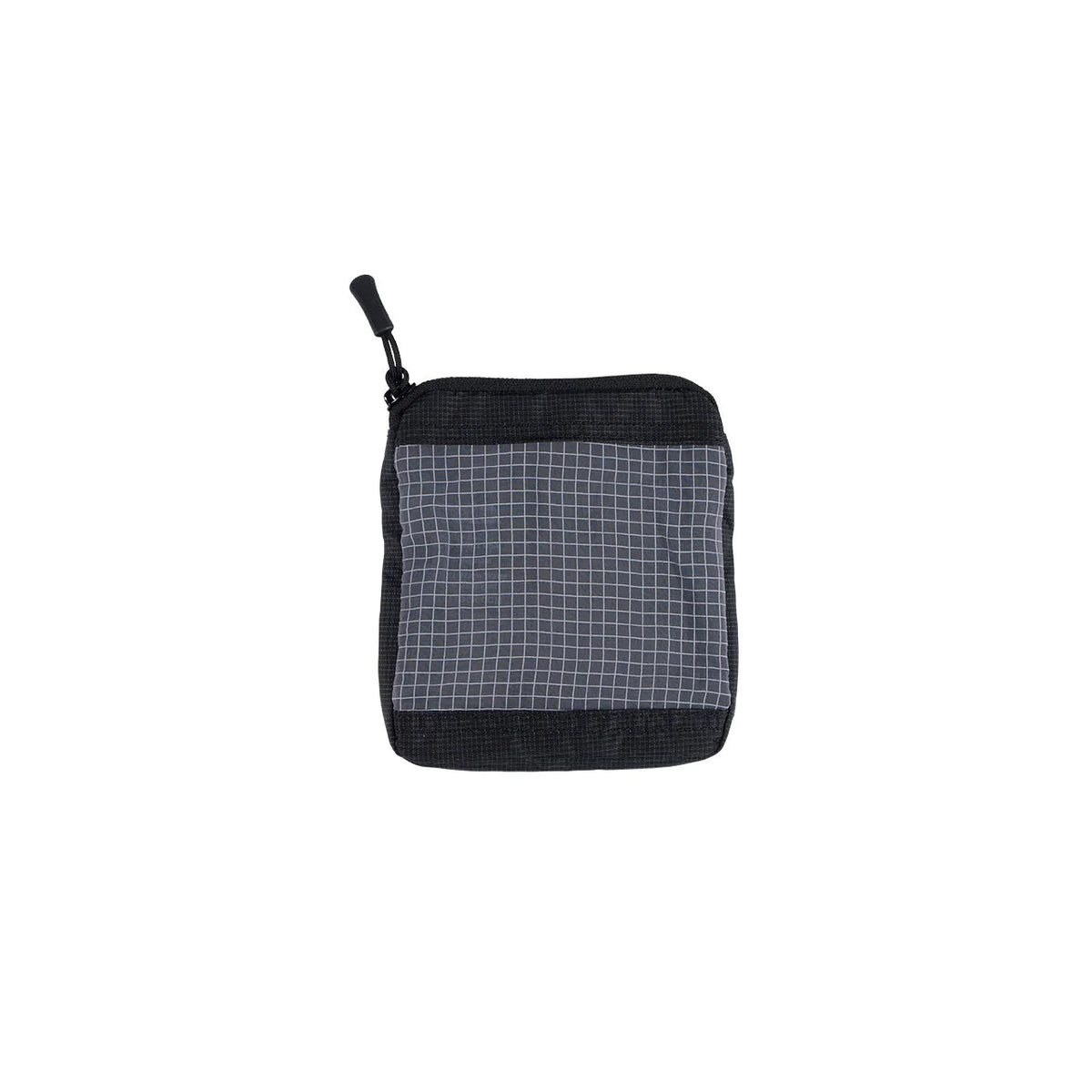 Die EBERLESTOCK Fade View Pouch Small ist eine schwarze Tasche mit einer grauen, weiß gerasterten Vorderseite aus transluzentem Ripstop-Nylon zur Organisation der Ausrüstung, dargestellt auf weißem Hintergrund.
