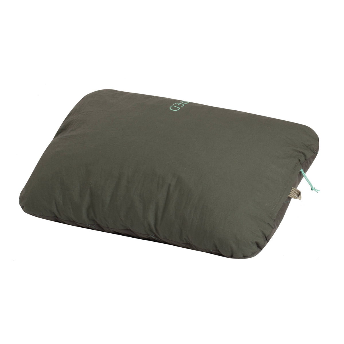 Das EXPED LuxeWool Pillow ist ein rechteckiges, dunkelgrünes Kissen mit einer glatten Bio-Baumwolle-Oberfläche und einem kleinen Seitenreißverschluss, das flach auf einem weißen Hintergrund liegt.