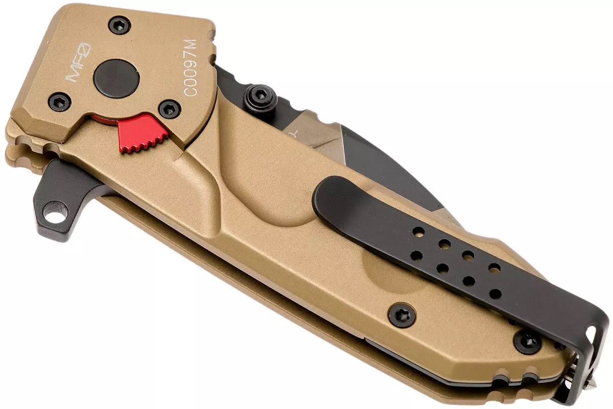 Das EXTREMA RATIO Extrema Ratio Messer MF0 T Desert Warfare ist ein klappbares Taschenmesser mit hellbraunem Griff, schwarzem Clip und rotem Sicherheitsschalter, geschlossen dargestellt - perfekt als taktisches Einsatzmesser.