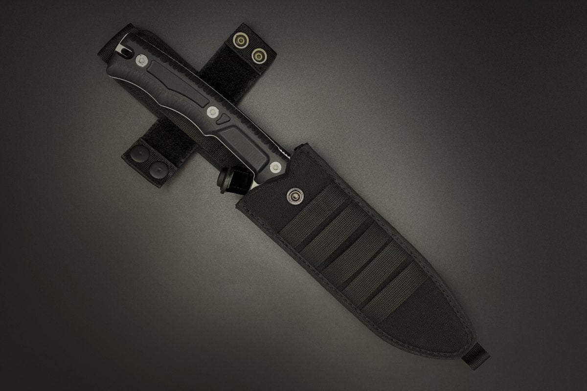 Das EXTREMA RATIO Numen S600 Black ist ein Überlebensmesser im Etui, gefertigt aus Böhler S600 Stahl.