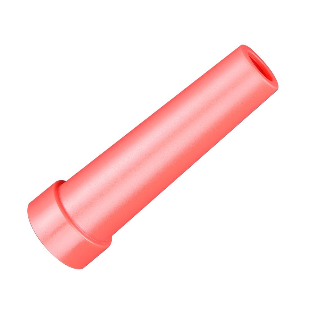 Der FITORCH Signalkegel FT-2, ein roter zylindrischer Kunststoffkegel mit aufgeweitetem Boden und hohlem Kern zur Verwendung mit Fitorch Taschenlampen, ist auf weißem Hintergrund abgebildet.