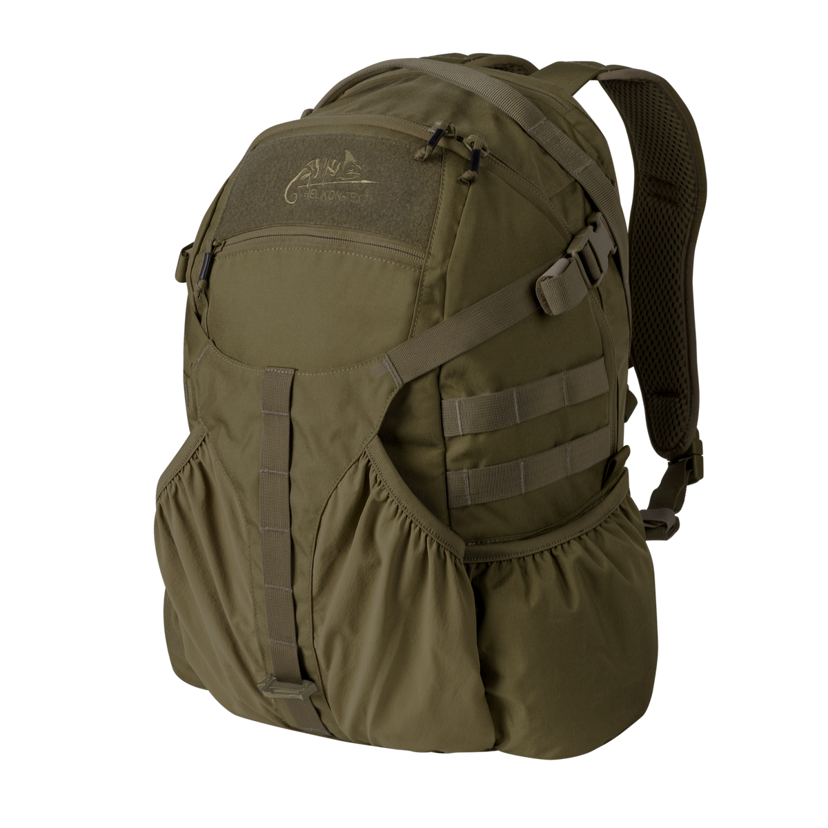 Der HELIKON-TEX Raider Backpack® in Adaptive Green, Größe Large, verfügt über mehrere Taschen, verstellbare und gepolsterte Gurte, seitliche Netztaschen und ein vielseitiges Einsatzsystem. Abgebildet auf einfarbig weißem Hintergrund.