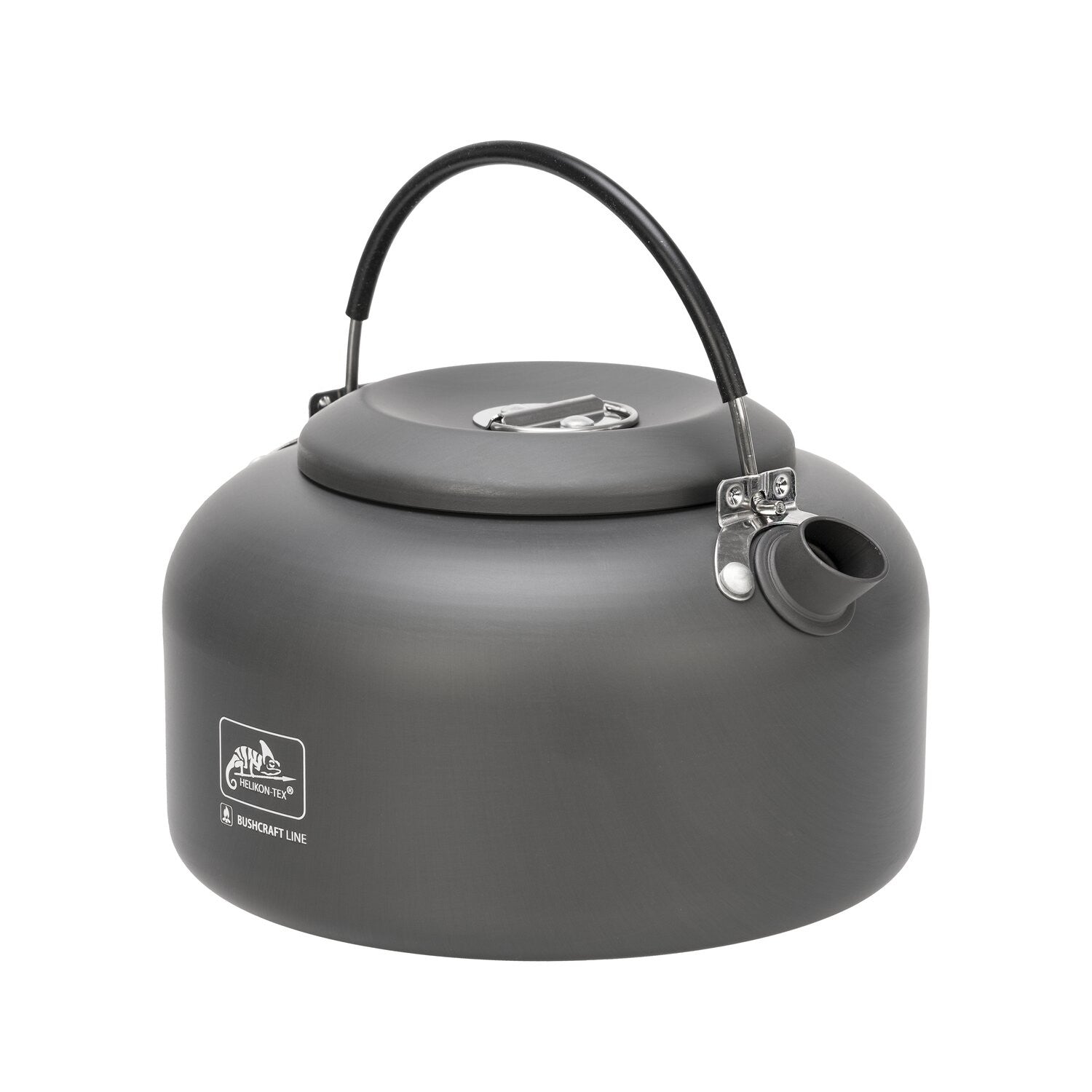 Der HELIKON-TEX Helikon-Tex Wasserkessel Camp Kettle ist ein mattgrauer Lagerkessel aus Metall mit schwarzem Griff, seitlichem Ausguss und Deckel mit Metalllasche und eignet sich perfekt für den Bushcraft-Einsatz.