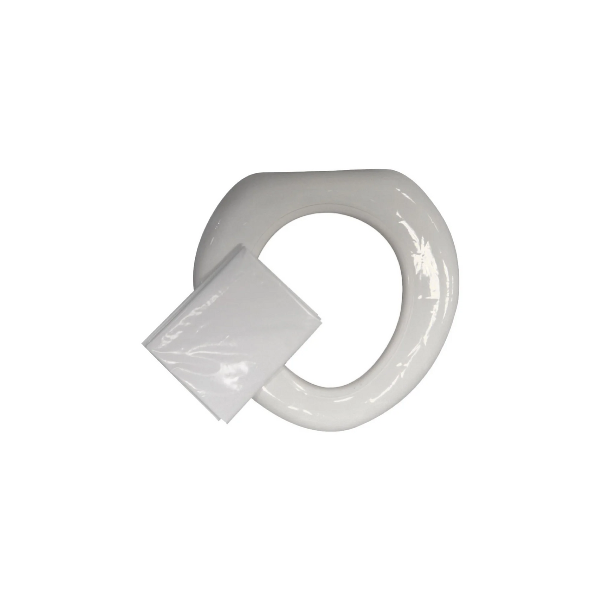 Ein weißer, ovaler Toilettensitz mit einer quadratischen Packung Highlander Portable Toilet Nachfüllpack von HIGHLANDER OUTDOOR steht auf einem schlichten weißen Hintergrund.
