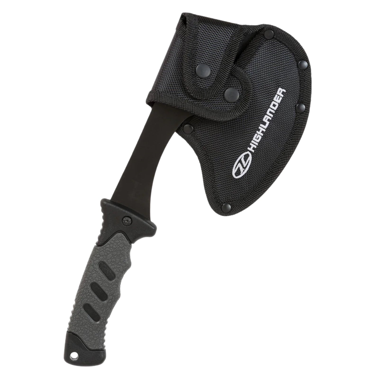 Eine Highlander Survival Axt von HIGHLANDER FORCES mit schwarzem, strukturiertem Griff wird teilweise von einer schwarzen Scheide mit der Aufschrift "Highlander" in weißer Schrift bedeckt.