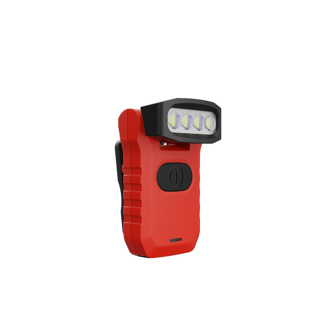 Die NORDRIDE Clipleuchte Scout Red ist eine kompakte rot-schwarze Lampe mit einem rechteckigen Kopf, vier LEDs, einem zentralen Einschaltknopf und einem geriffelten Griff. Ihr stabiler Clip-Rücken macht sie ideal als Outdoor-Lampe für den freihändigen Einsatz.