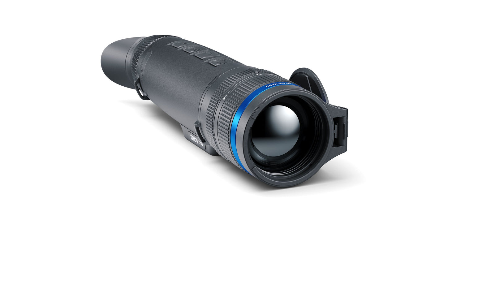 PULSAR Wärmebildgerät Telos XP50 in Dunkelgrau mit NETD ≤ 18 mK und 640x480 Sensor, schräg gezeigt: blauberingtes Objektiv nach vorn, strukturierter Griff und Bedientasten oben, vor weißem Hintergrund.