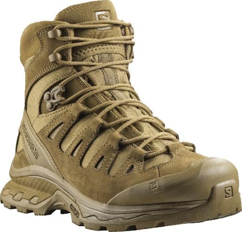 Der Salomon QUEST 4D FORCES 2 - Coyote Brown von SALOMON FORCES verfügt über eine robuste Contagrip-Sohle, ein Design mit hohen Knöcheln, detaillierte Nähte, Schnürsenkel mit Schlaufen, verstärkte Zehen- und Fersenpartie, stützende Polsterung und ein Branding an der Seite und der Zunge.