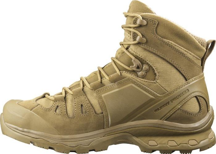 Der Salomon QUEST 4D FORCES 2 - Coyote Brown von SALOMON FORCES ist ein brauner High-Top-Stiefel mit robuster Contagrip-Sohle, verstärkten Nähten, mehreren Ösen, gepolstertem Kragen und QUEST FORCE-Schriftzug an der Seite.
