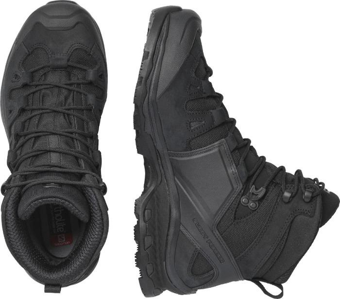 Die SALOMON FORCES Salomon QUEST 4D FORCES 2 DE - Black Stiefel sind von oben und von der Seite zu sehen, mit robusten Sohlen, Schnürung und verstärkten Einsätzen - ideal als Militärstiefel.