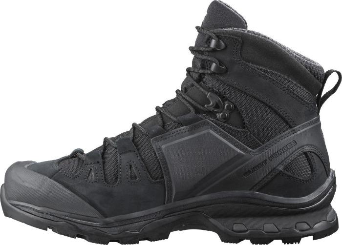 Der Salomon QUEST 4D FORCES 2 DE von SALOMON FORCES ist ein schwarzer, taktischer High-Top-Stiefel mit robuster Sohle, verstärktem Zehenbereich, strapazierfähigen Schnürsenkeln, mehreren Ösen, gepolstertem Knöchelschutz und Zugschlaufe - ideal für den militärischen Einsatz.