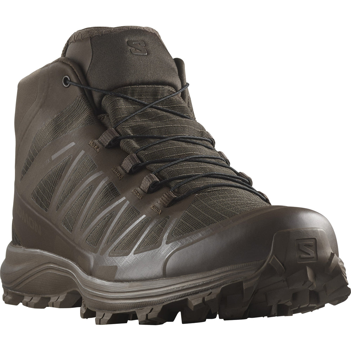 Der Salomon SPEED ASSAULT 2 GTX Stiefel von SALOMON FORCES bietet ein robustes Profil, stabile Schnürsenkel, einen verstärkten Zehenbereich, einen hohen Knöchelschutz, ein strukturiertes Design und GORE-TEX Schuhtechnologie in Earth Brown für Outdoor-Aktivitäten.