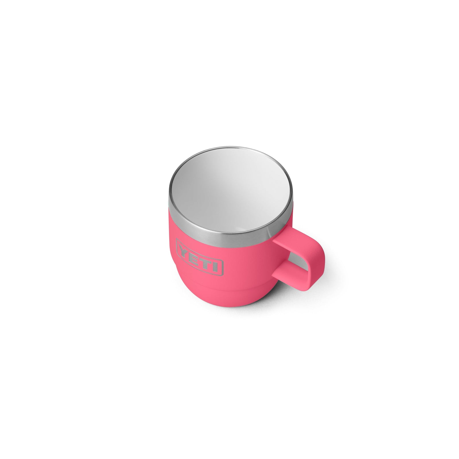 Die YETI® Espresso-Tasse Rambler 6 Oz (2er Pack) - Tropical Pink wird auf weißem Hintergrund mit silbernem Rand und weißem Inneren gezeigt. Dank doppelwandiger Isolierung bleibt Ihr Getränk lange heiß oder kalt.