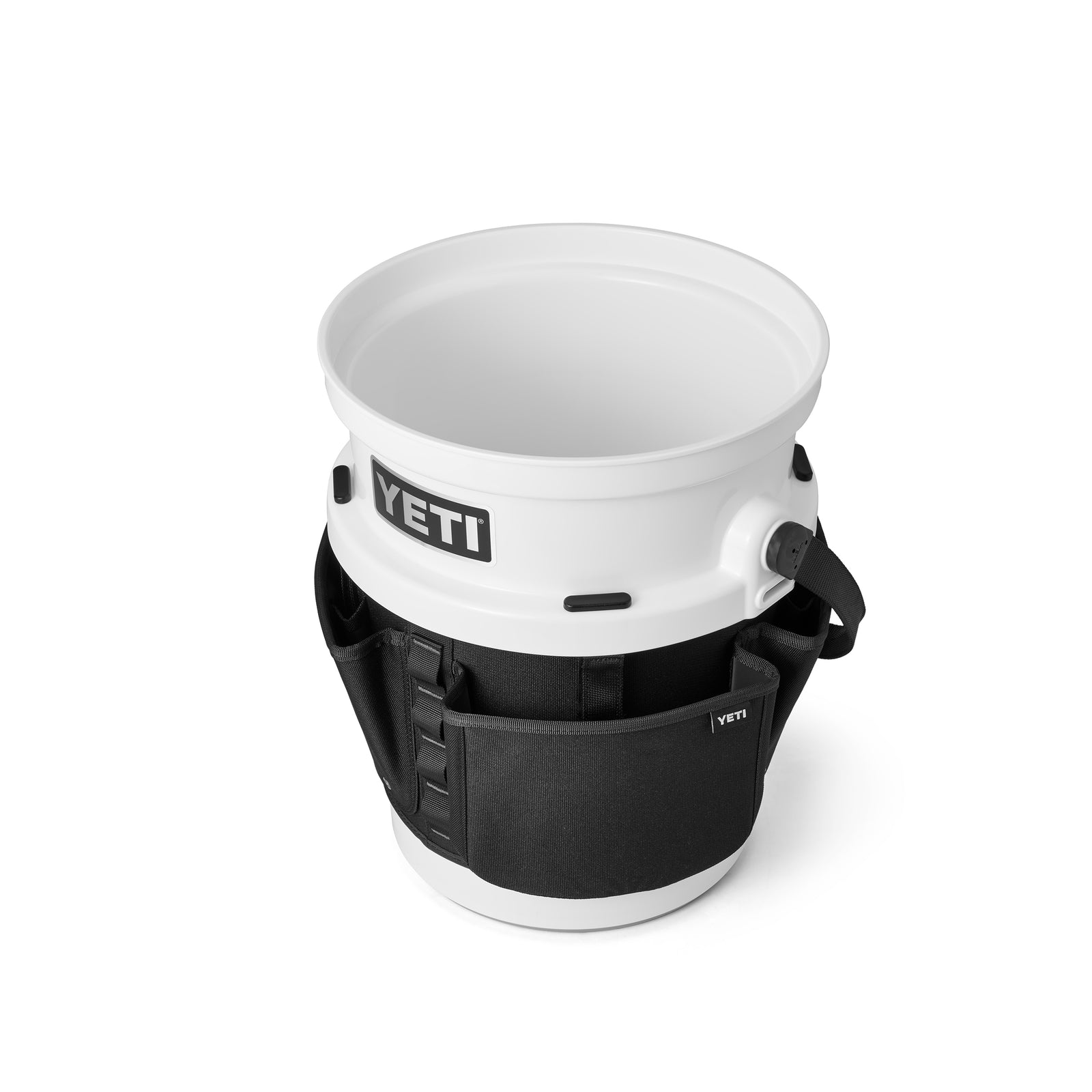 Die YETI® Gürteltasche für Loadout 19 Liter Eimer - Black ist ein an Ihrem Eimer befestigter Utensilienbehälter mit dem YETI-Logo und Fächern zur Organisation von Werkzeugen - ein unverzichtbares Zubehör für jeden Arbeitsplatz.