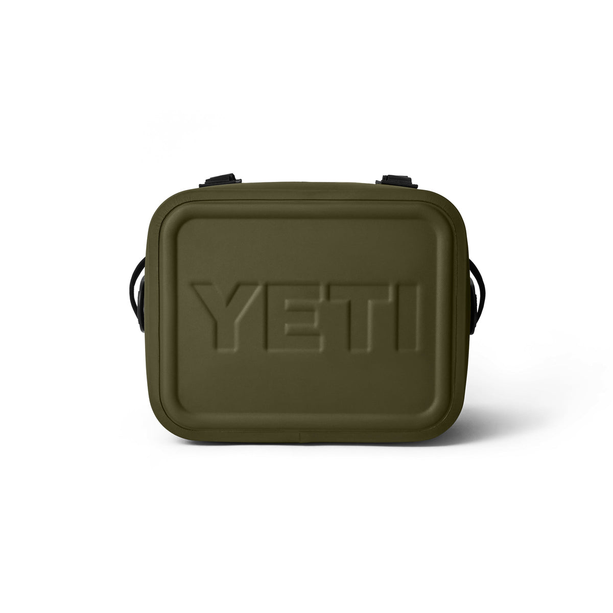 Eine olivgrüne YETI® Kühltasche Hopper Flip® 12 mit schwarzen Seitengriffen und geprägtem YETI-Branding ist vor einem schlichten weißen Hintergrund abgebildet.