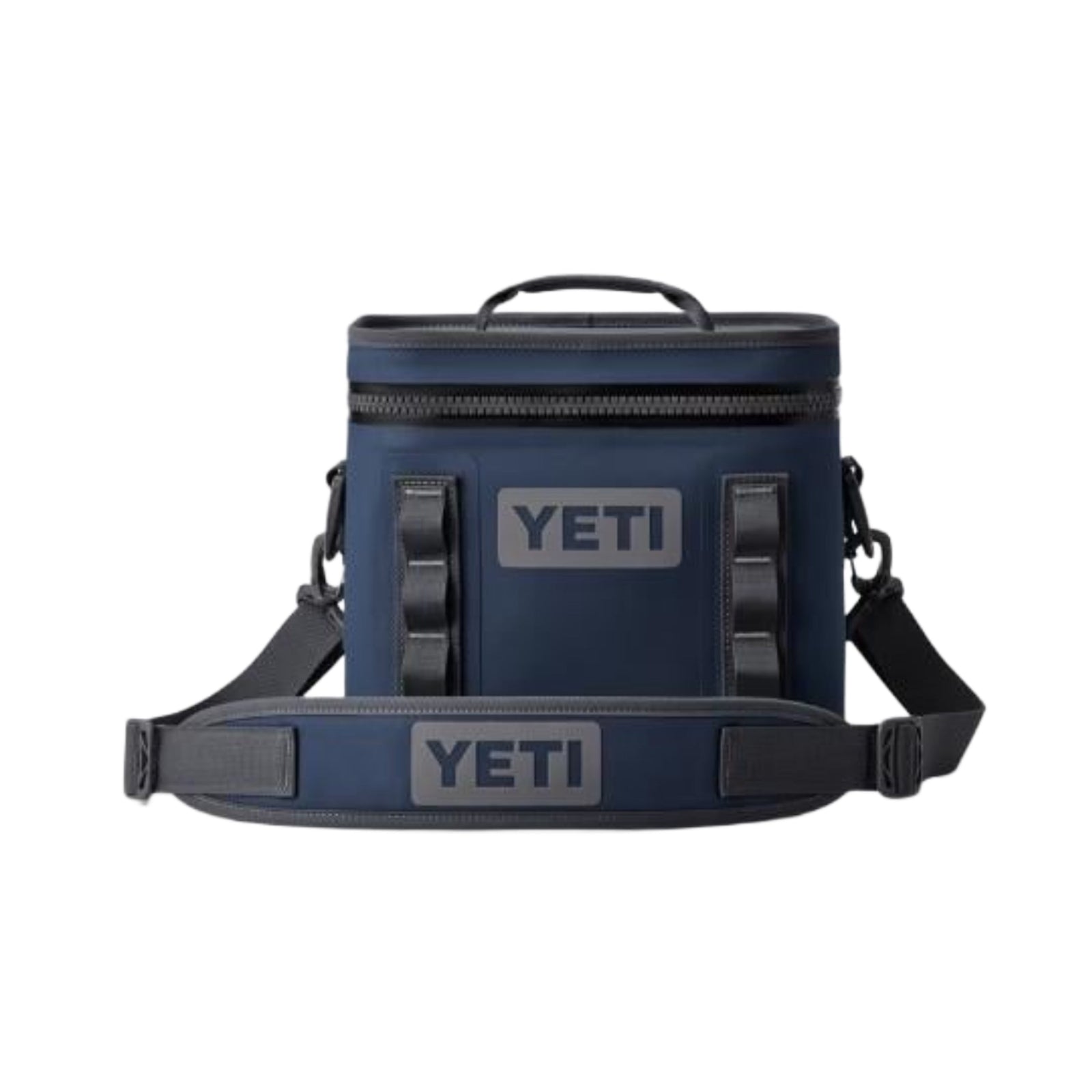 Die YETI® Kühltasche Hopper Flip® 8 in Navy verfügt über einen Reißverschluss an der Oberseite, einen stabilen Griff, einen abnehmbaren Schultergurt und ein YETI-Branding - ideal für jeden Kühltaschen-Tagesausflug.