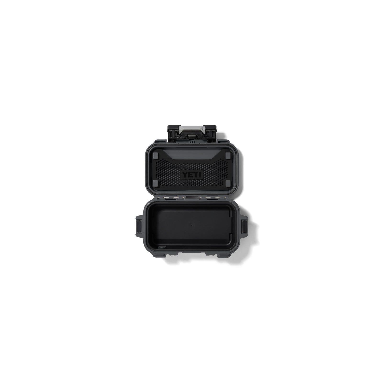 Eine anthrazitfarbene YETI® LoadOut GoBox 1 Ausrüstungsbox von YETI ist offen und leer, von oben betrachtet vor einem weißen Hintergrund - ideal als wasserdichte Aufbewahrungs- oder Ausrüstungsbox für Outdoor-Abenteuer.