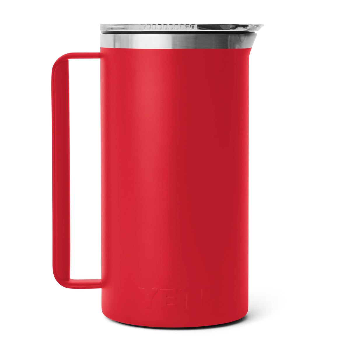 Der YETI® Rambler Pitcher 64 Oz in Rescue Red von YETI mit großem Griff und Edelstahldeckel ist auf weißem Hintergrund abgebildet.