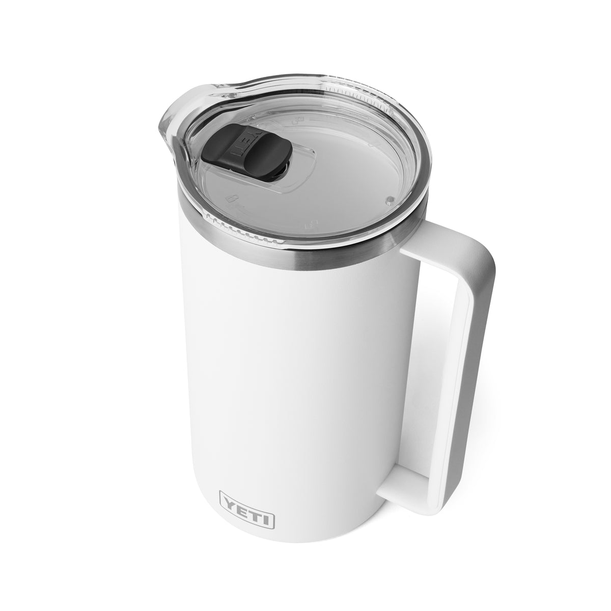 Ein weißer YETI® Rambler Pitcher 64 Oz, aus vakuumisoliertem Edelstahl, von oben mit einem durchsichtigen Deckel - perfekt für die Kombination mit Ihrem YETI Reisebecher oder anderen isolierten Trinkgefäßen.