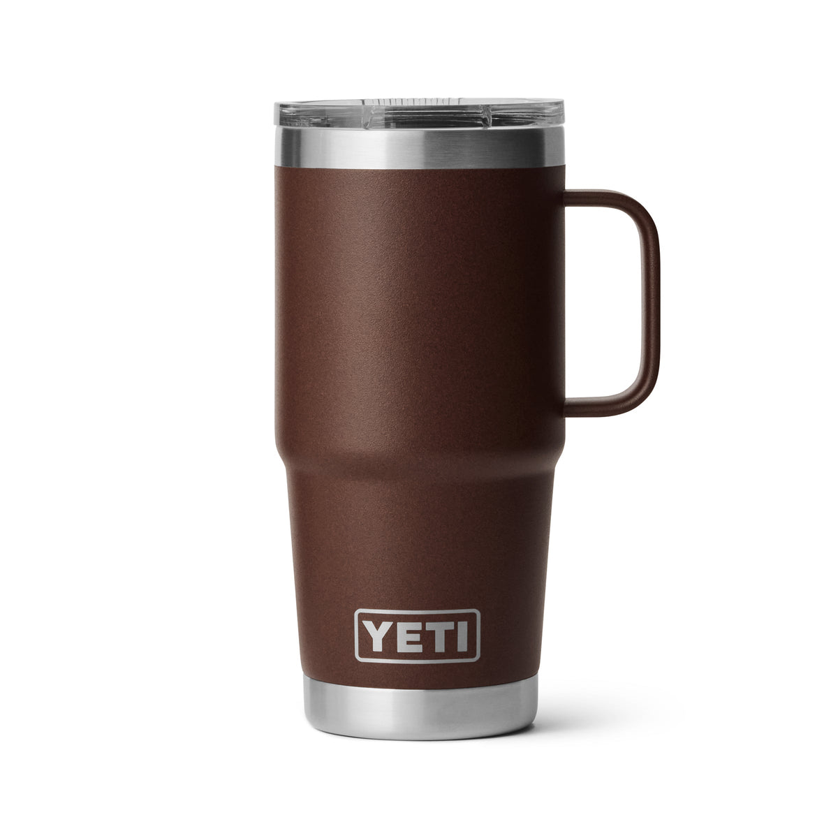 Der YETI® Reisebecher Rambler 20 Oz in Wetlands Brown verfügt über einen Griff, einen durchsichtigen StrongHold-Deckel und Edelstahlakzente an der Ober- und Unterseite, abgebildet auf weißem Hintergrund.