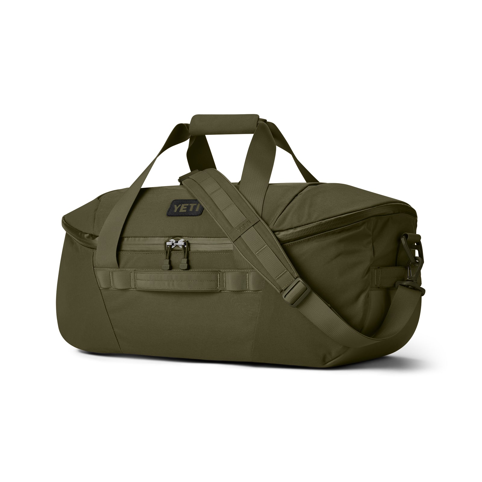 Die YETI® Reisetasche Crossroads® 60L - Olive verfügt über ein Hauptfach mit Reißverschluss, robuste Tragegriffe, einen verstellbaren Schultergurt, eine Fronttasche und ist aus strapazierfähigem TuffSkin Nylon gefertigt - wasser- und abriebfest mit YETI Logo vorn.