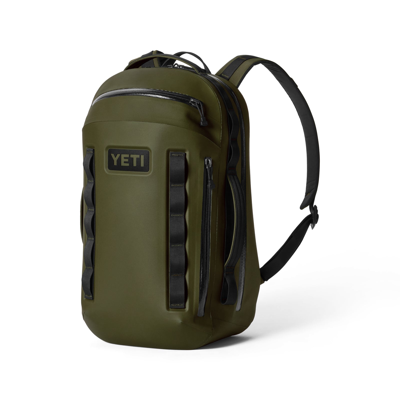 Der YETI® Rucksack Cayo™ 25L - Olive ist eine robuste olivgrüne Tasche mit schwarzen Riemen, Reißverschluss und einem auffälligen YETI-Logo. Mit mehreren Schlaufen und Fächern ist er der perfekte wetterfester Rucksack für jedes Abenteuer.