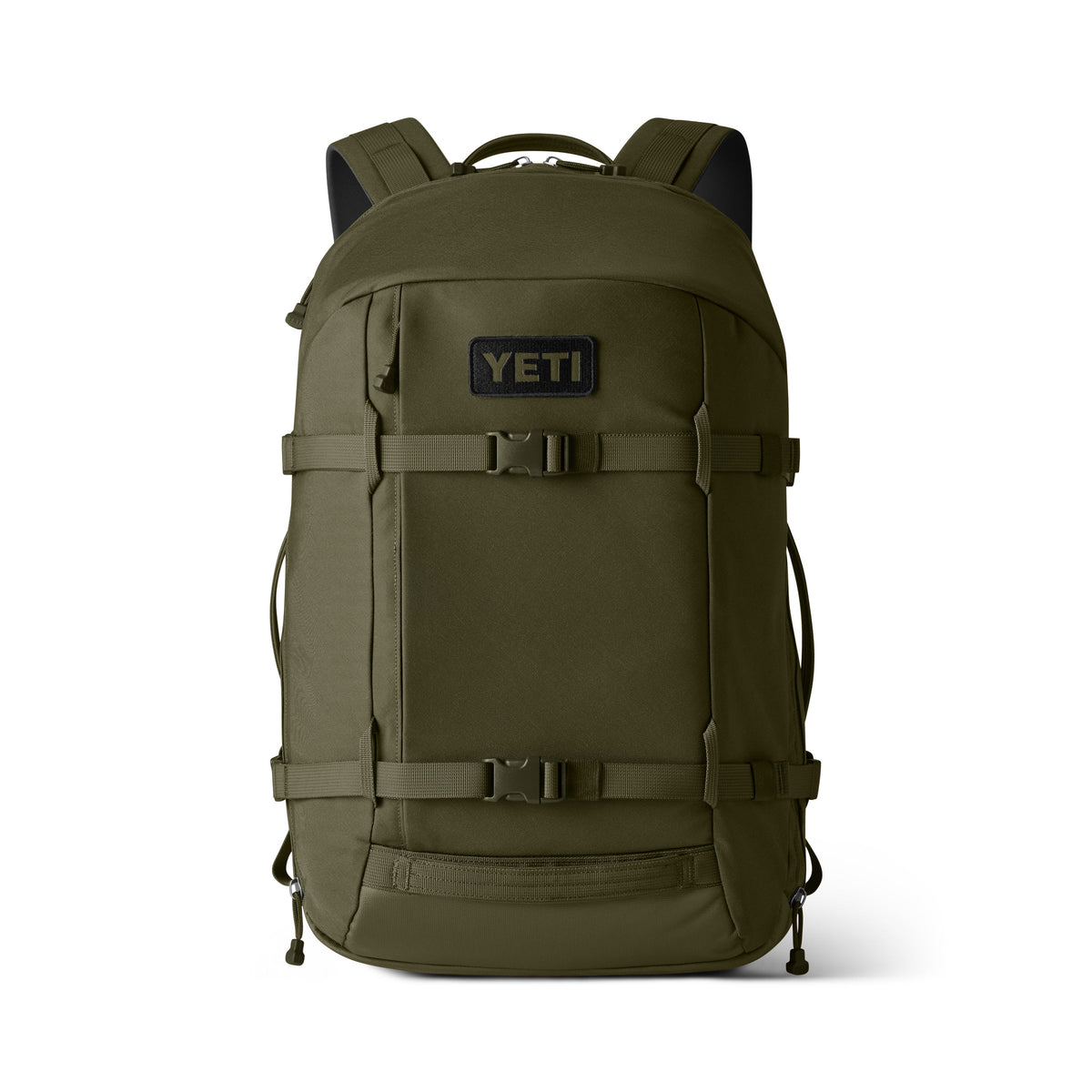 Der YETI® Rucksack Crossroads® 27L - Olive verfügt über verstellbare Träger, Schnallen an der Vorderseite, einen Tragegriff und eine Vordertasche mit Reißverschluss, abgebildet auf weißem Hintergrund.