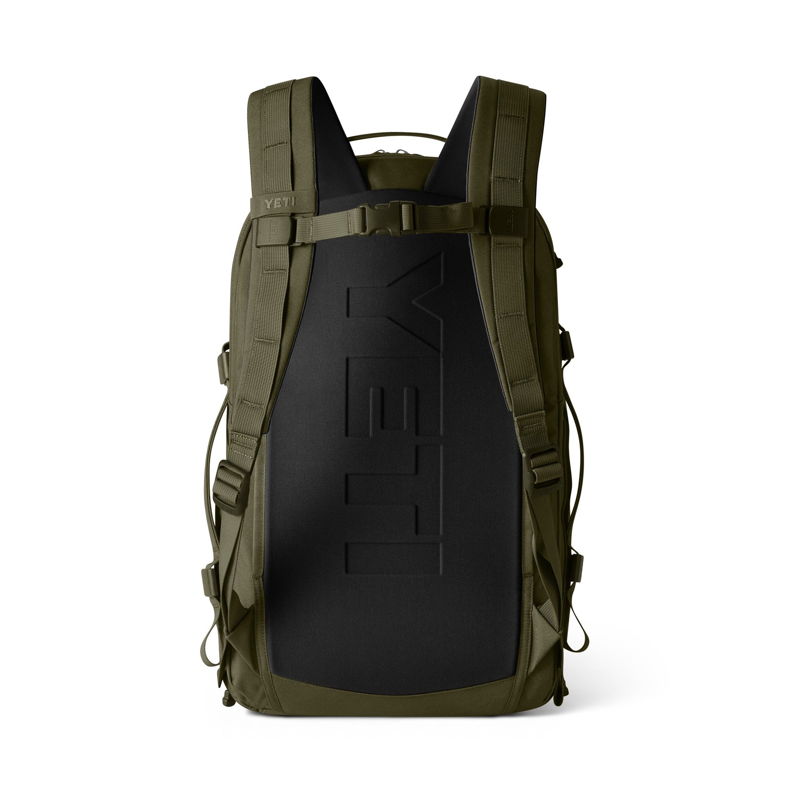 Der YETI® Rucksack Crossroads® 27L - Olive ist von hinten abgebildet, mit gepolsterten Trägern, vertikal geprägtem "YETI"-Schriftzug und mehreren seitlichen Verstellriemen für einen sicheren Sitz.