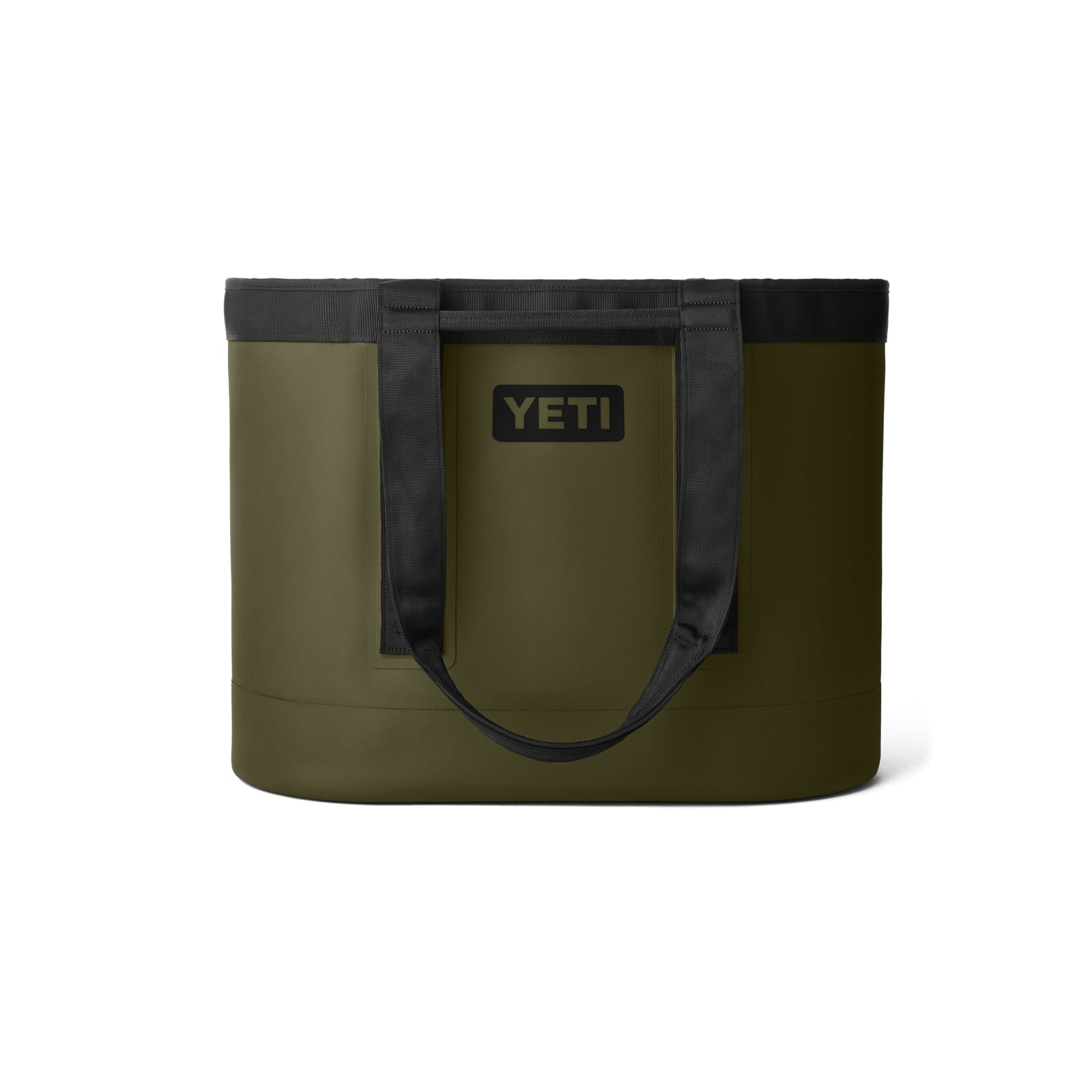 Die YETI® Tragetasche Camino® Carryall 50 in Olive hat zwei schwarze Schulterriemen und einen rechteckigen YETI-Logoaufnäher auf der Vorderseite. Die wasserdichte, robuste Tasche wird vor weißem Hintergrund präsentiert.